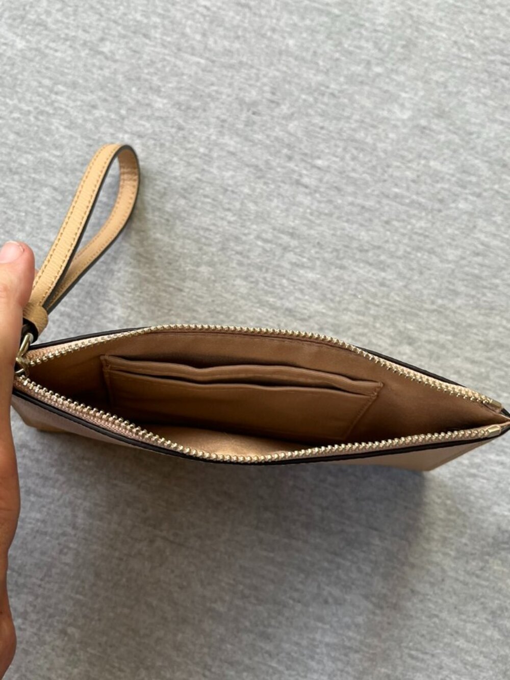 NWOT, Coach Gold Star Glitter Wristlet - Picture 5 of 10